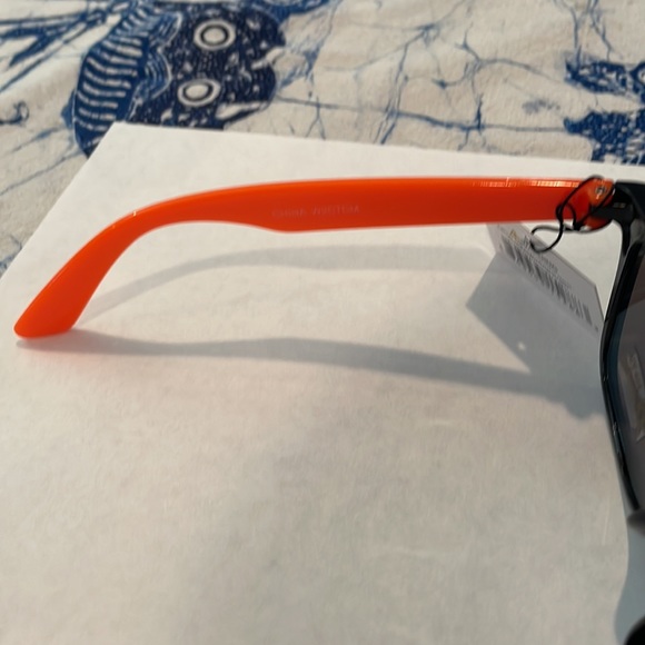 NWT Orange/Black Mirrored Square Sunglasses. - Picture 4 of 7